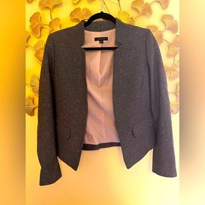Cropped wool suit jacket. Only worn twice. Great condition. Suit set with skirt.